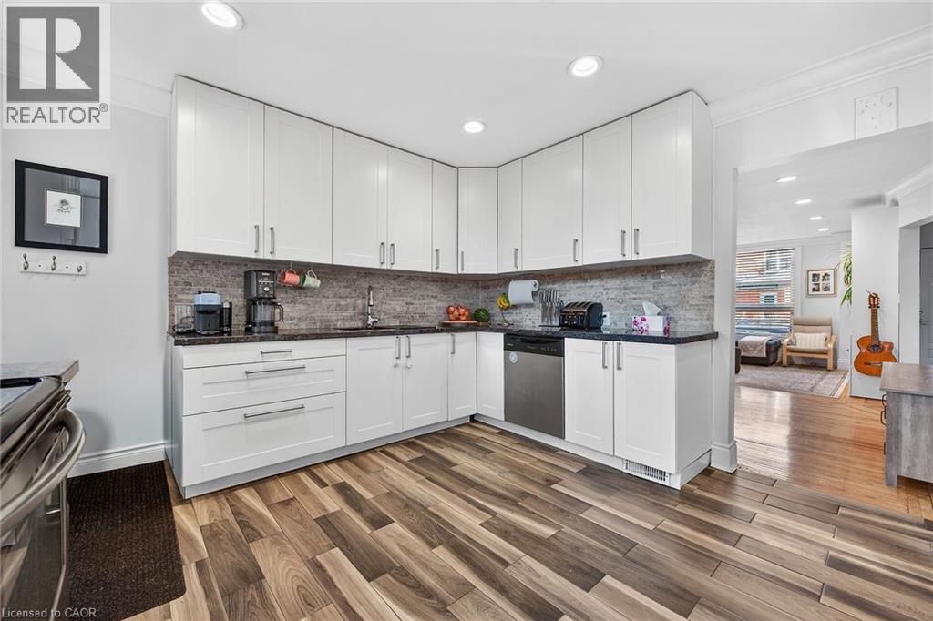 179 Burris Street, Hamilton, Ontario  L8M 2J7 - Photo 8 - 40820429