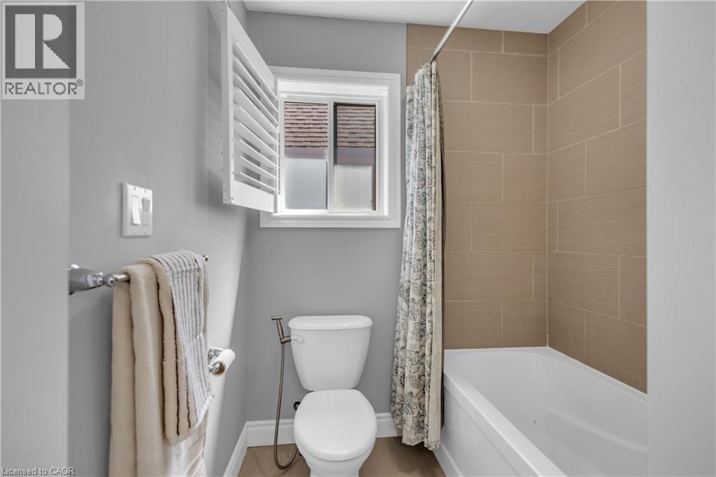 515 St Moritz Avenue, Waterloo, Ontario  N2T 0B3 - Photo 32 - 40820017