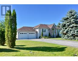 44 DONALD AVENUE, Clearview, Ontario