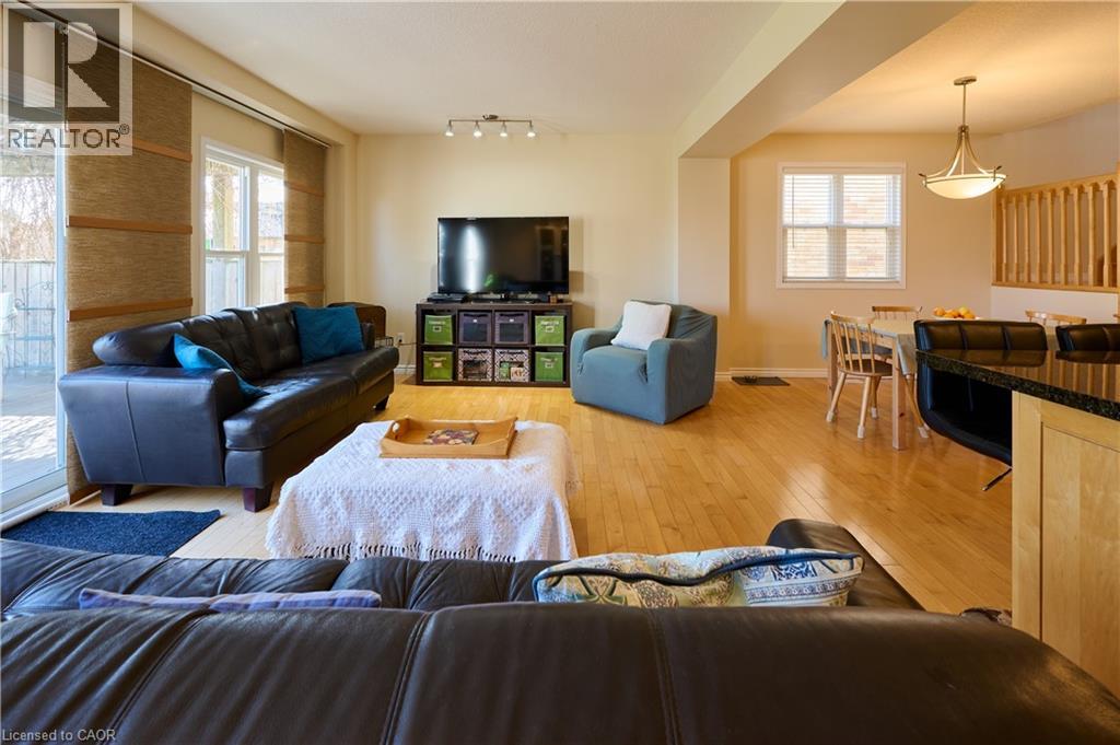 126 Snowdrop Crescent, Kitchener, Ontario  N2E 4G7 - Photo 14 - 40820445