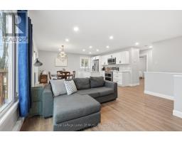 12 MANOMINEE STREET, Huntsville, Ontario