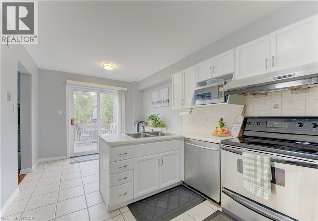 651 Pinerow Crescent Unit# A, Waterloo, Ontario  N2T 2K5 - Photo 6 - 40820426