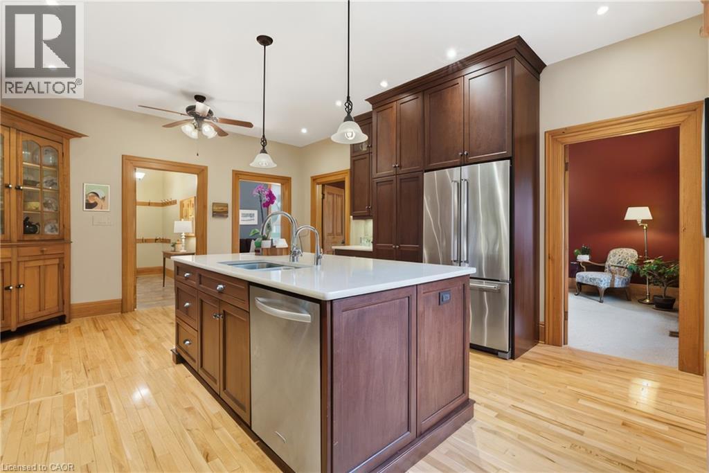 24 Queensway Drive, St. Jacobs, Ontario  N0B 2N0 - Photo 28 - 40820472