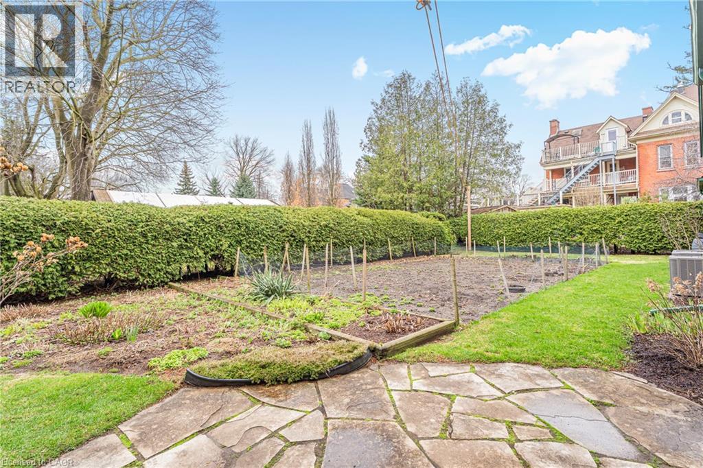 24 Queensway Drive, St. Jacobs, Ontario  N0B 2N0 - Photo 46 - 40820472