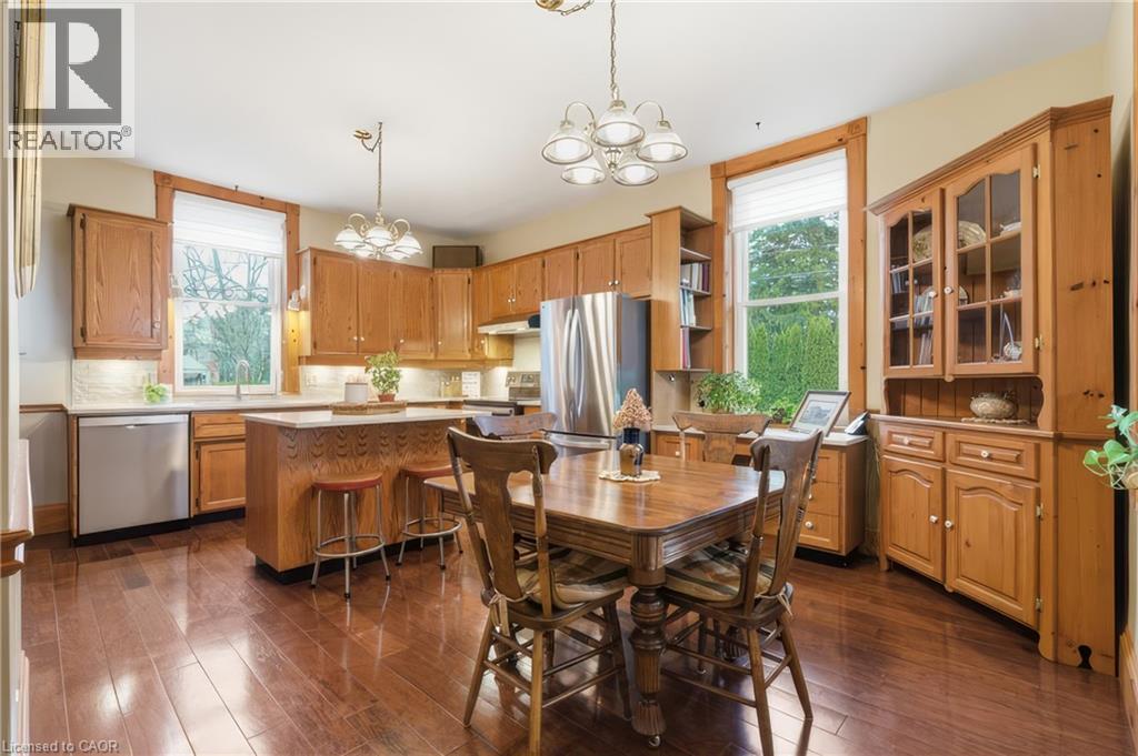 24 Queensway Drive, St. Jacobs, Ontario  N0B 2N0 - Photo 7 - 40820732