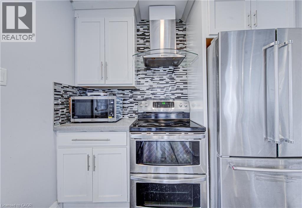 141 Mooregate Crescent, Kitchener, Ontario  N2M 2E9 - Photo 18 - 40815113