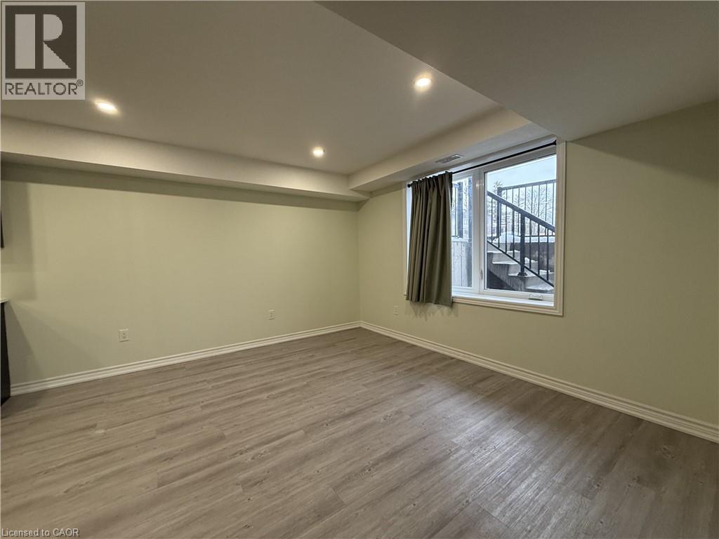 289 Chapel Hill Drive, Kitchener, Ontario  N2R 1N3 - Photo 3 - 40820488