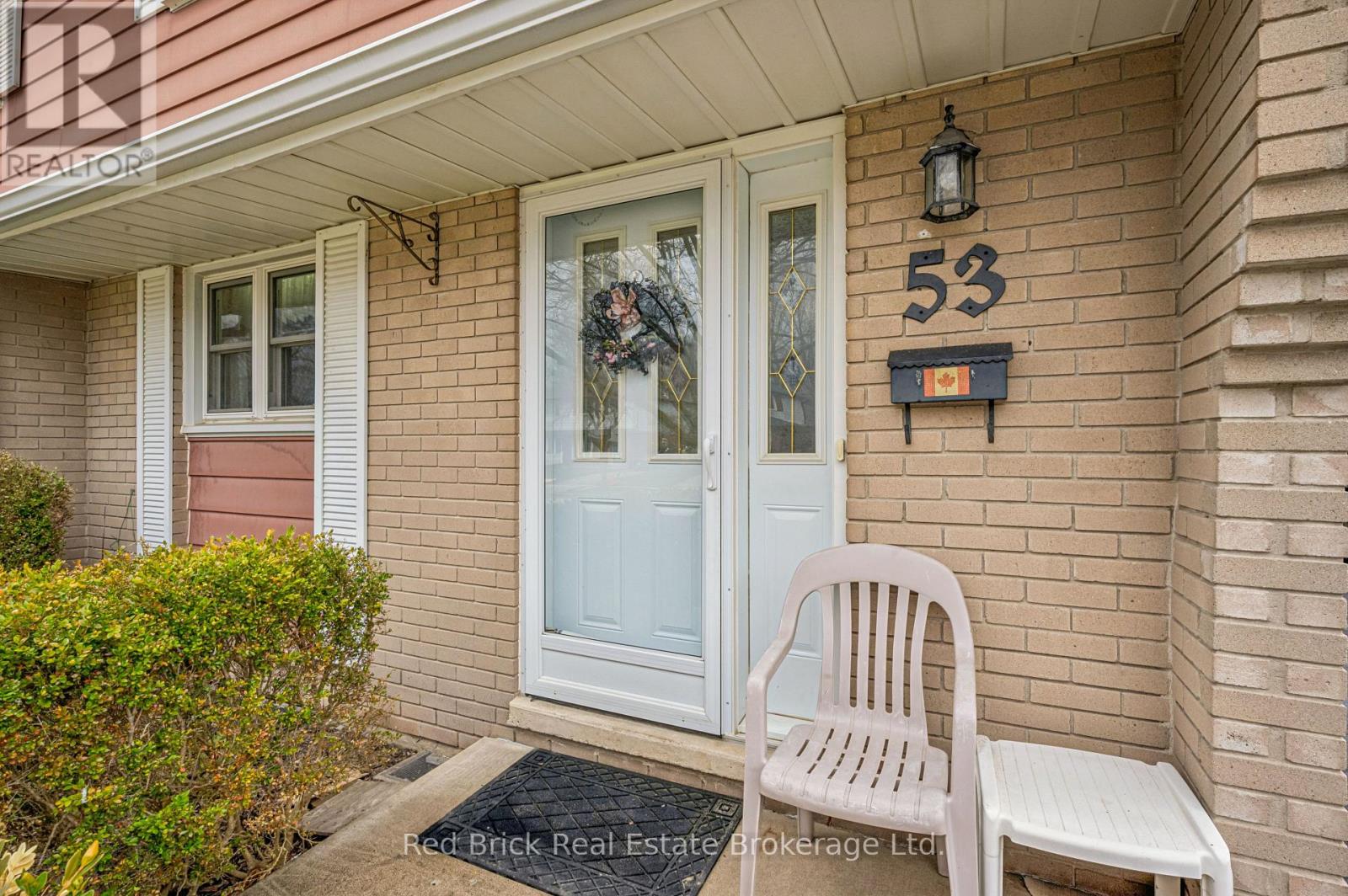 53 Shadeland Crescent, Kitchener, Ontario  N2M 2J1 - Photo 2 - X12999614