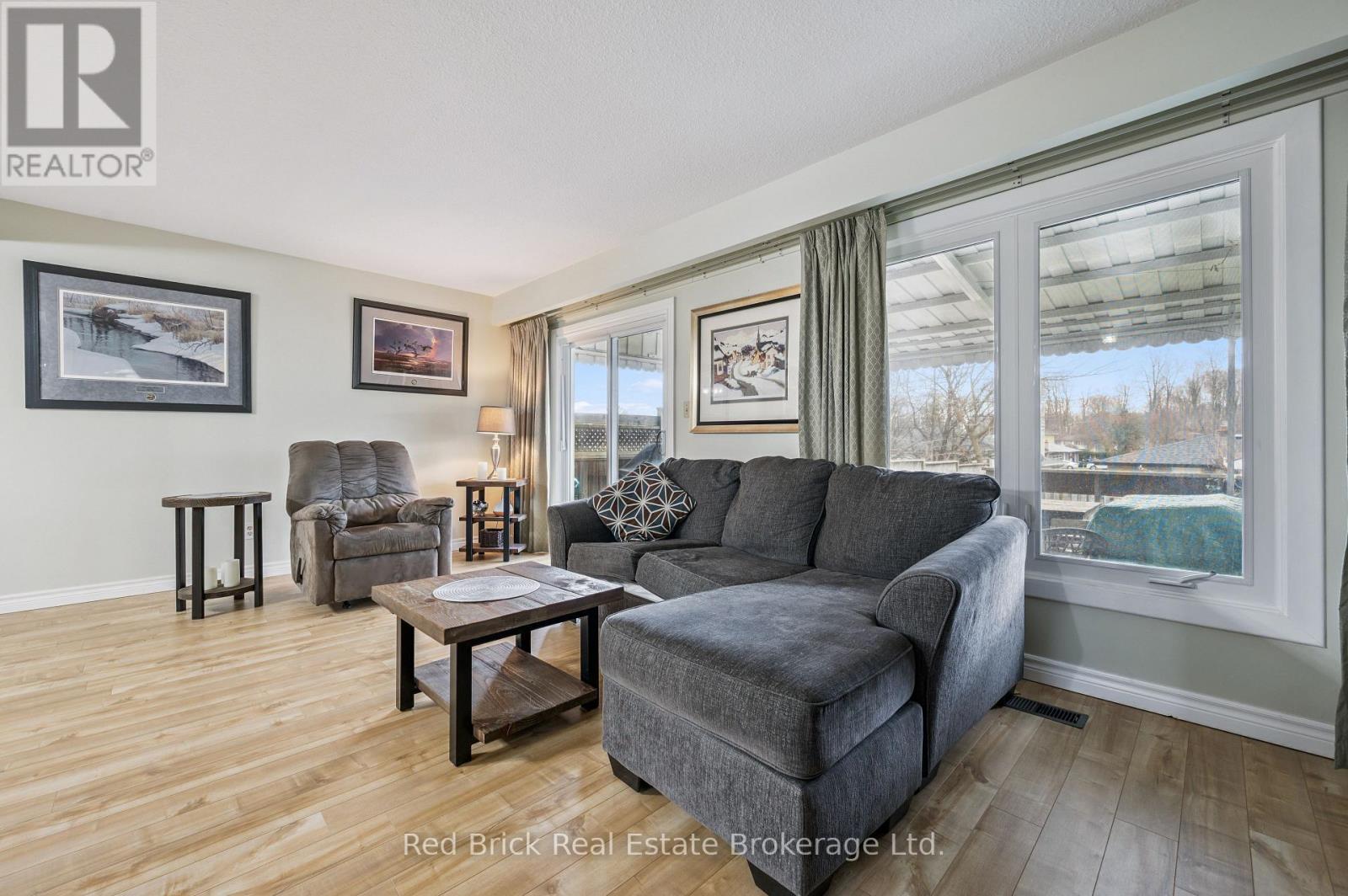 53 Shadeland Crescent, Kitchener, Ontario  N2M 2J1 - Photo 5 - X12999614