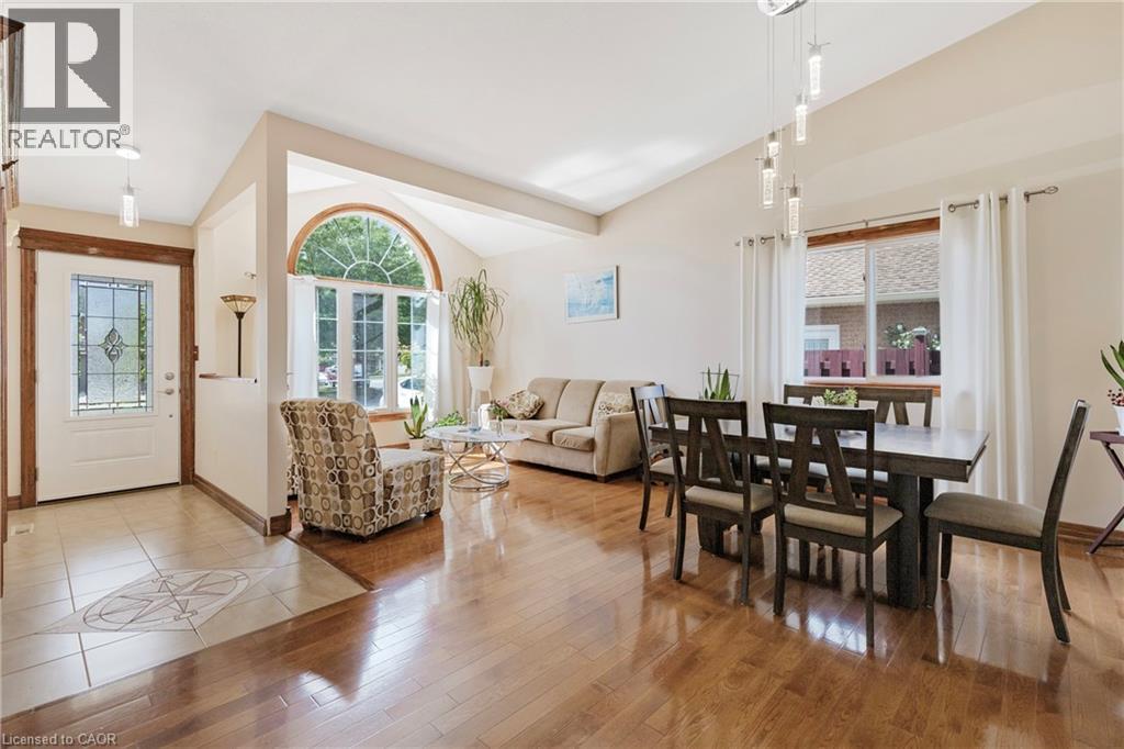 46 Foxhill Crescent, St. Catharines, Ontario  L2S 3V1 - Photo 5 - 40818084