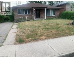 17 WEST PARK Avenue Unit# Rooms A,D & E, Hamilton, Ontario