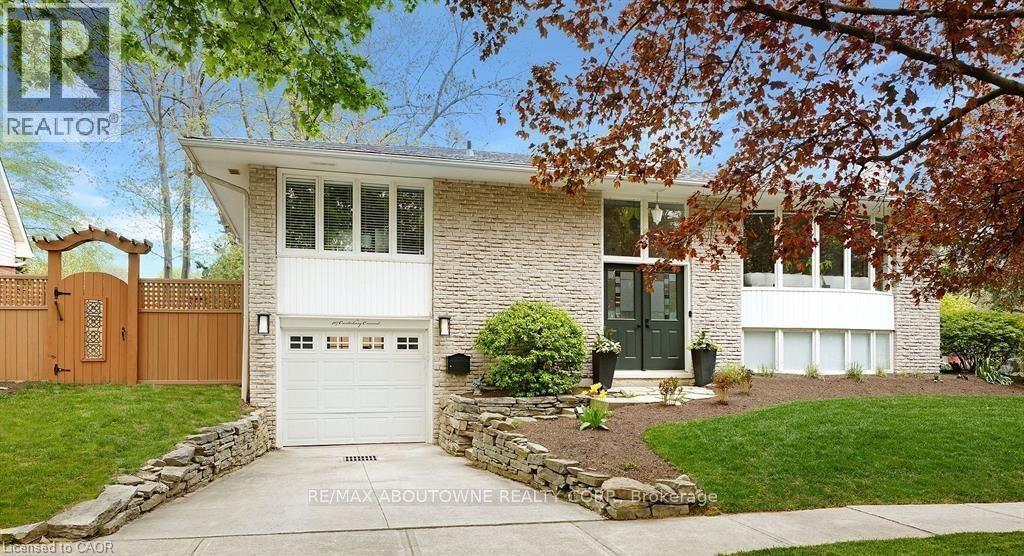 407 CANTERBURY Crescent, Oakville, Ontario