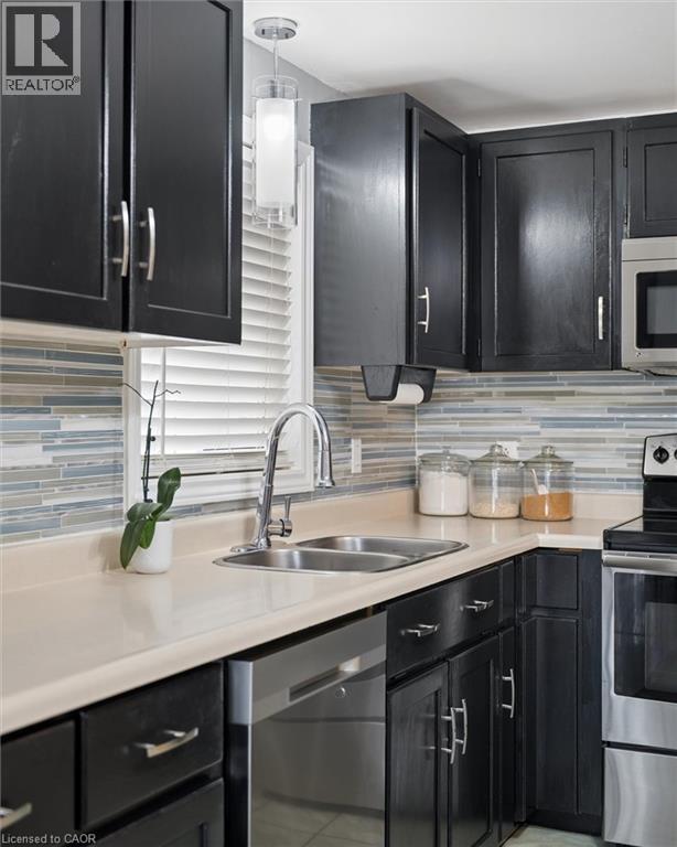 14 Wycliffe Place, Kitchener, Ontario  N2M 5J7 - Photo 6 - 40820983