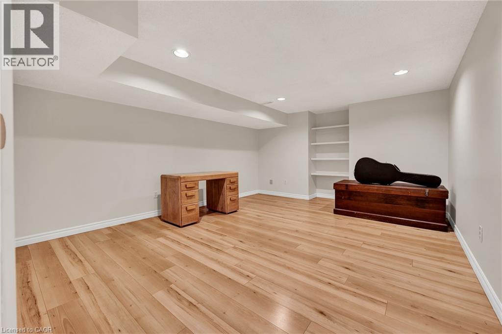 250 Grey Squirrel Place, Waterloo, Ontario  N2K 3H9 - Photo 28 - 40820330