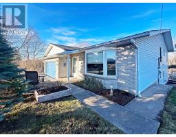 16 MACKLAIM DRIVE, Parry Sound, Ontario