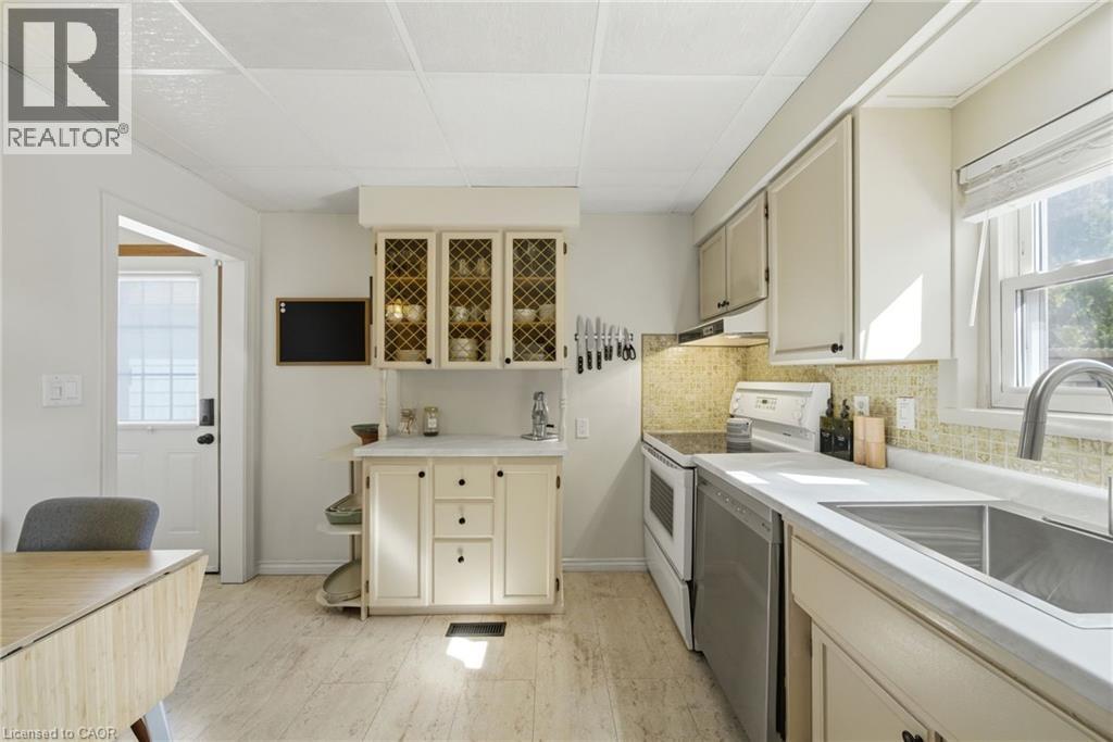 752 Ninth Avenue, Hamilton, Ontario  L8T 2A6 - Photo 5 - 40821078