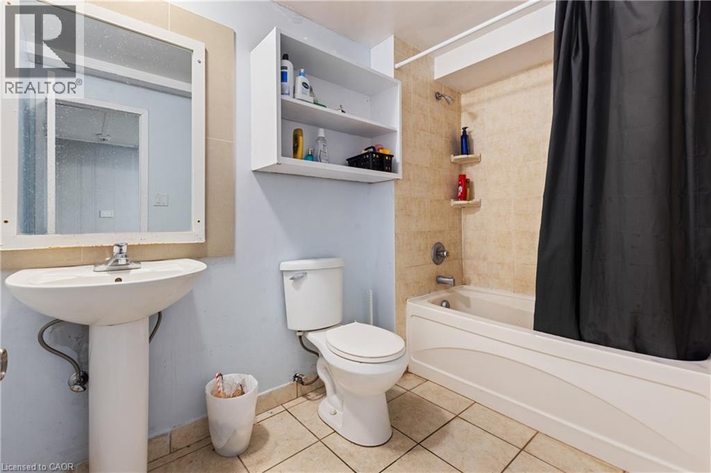 23 Amherst Drive, Kitchener, Ontario  N2P 1E1 - Photo 15 - 40816711