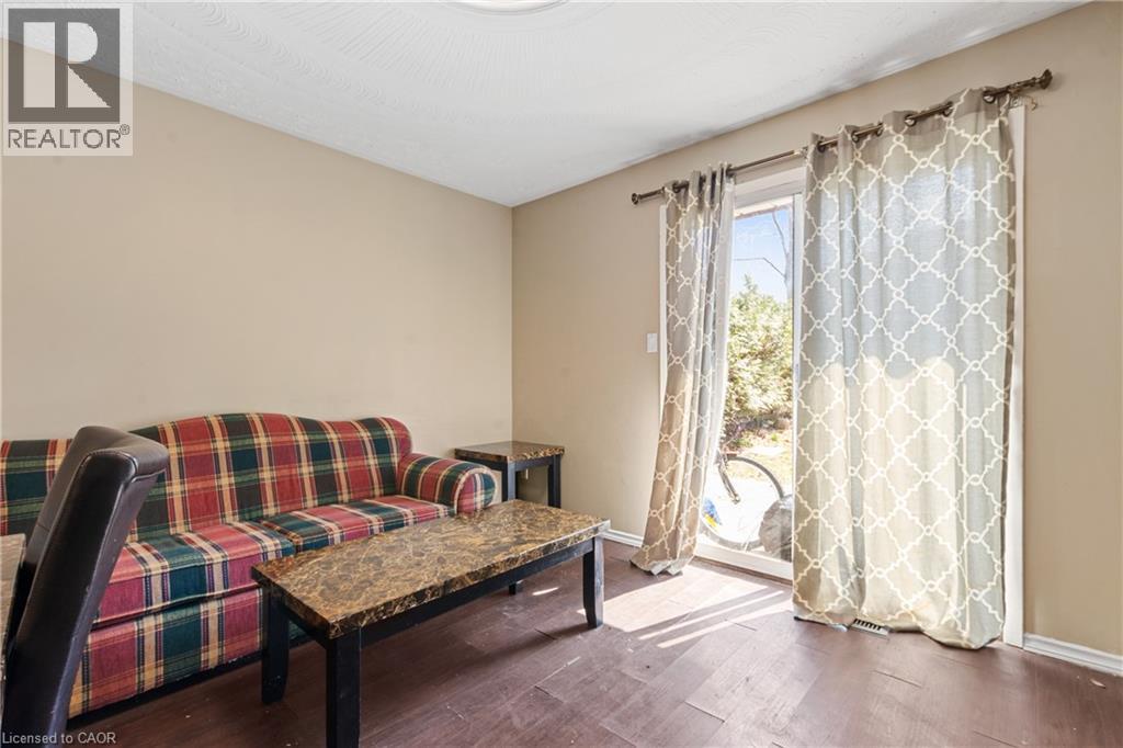 23 Amherst Drive, Kitchener, Ontario  N2P 1E1 - Photo 5 - 40816711