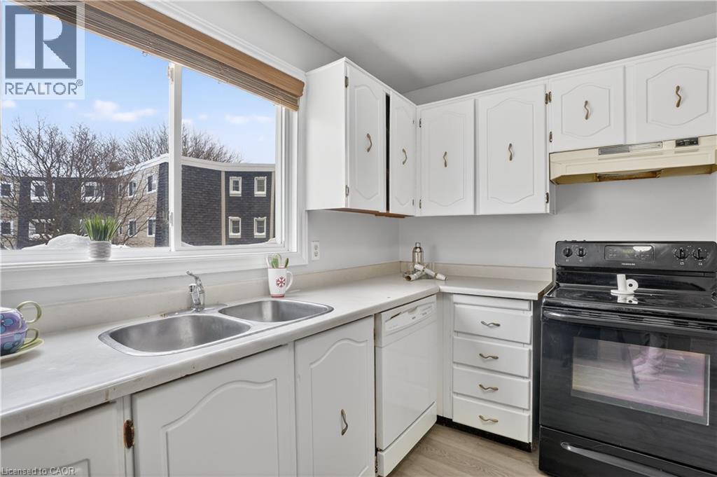 60 Elmsdale Drive Unit# 66, Kitchener, Ontario  N2E 2G4 - Photo 16 - 40820376