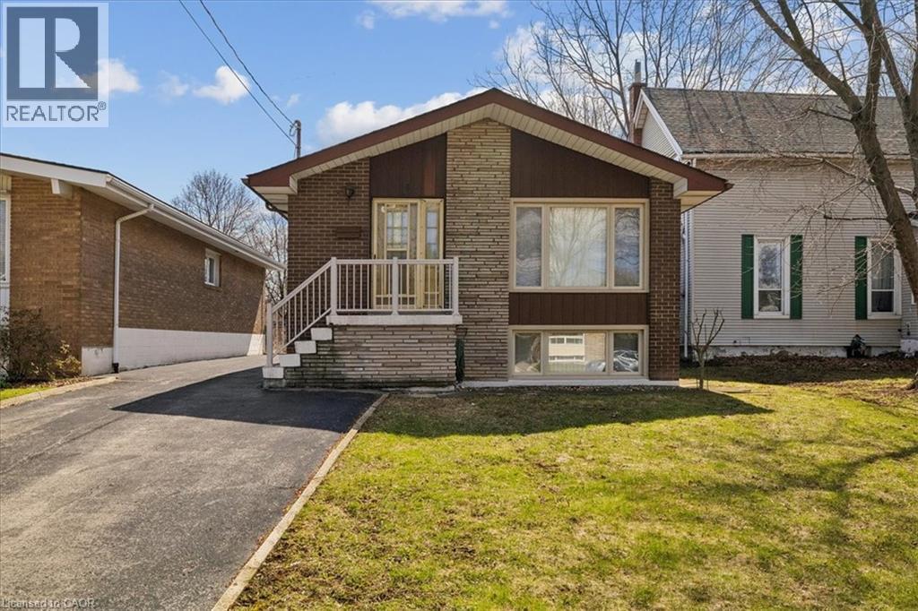 11 DUFF Street, Hamilton, Ontario