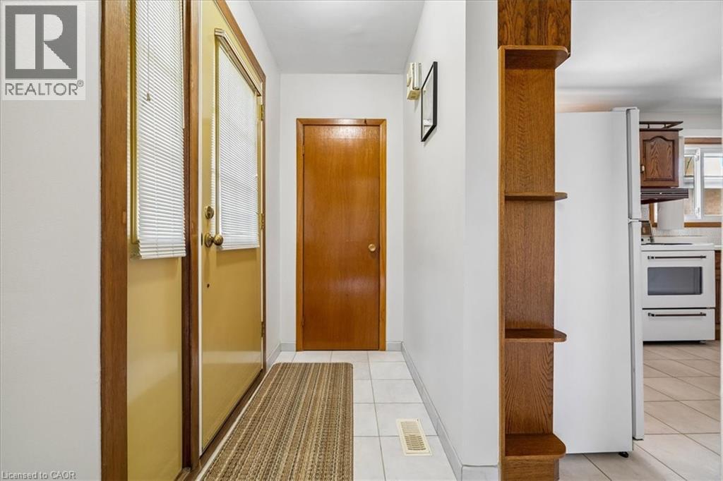 11 Duff Street, Hamilton, Ontario  L9C 1A8 - Photo 7 - 40820986