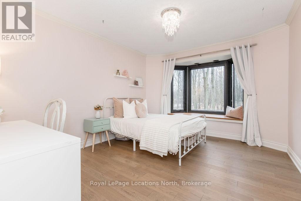 18 Mills Circle, Springwater, Ontario  L0L 1X0 - Photo 32 - S13003624