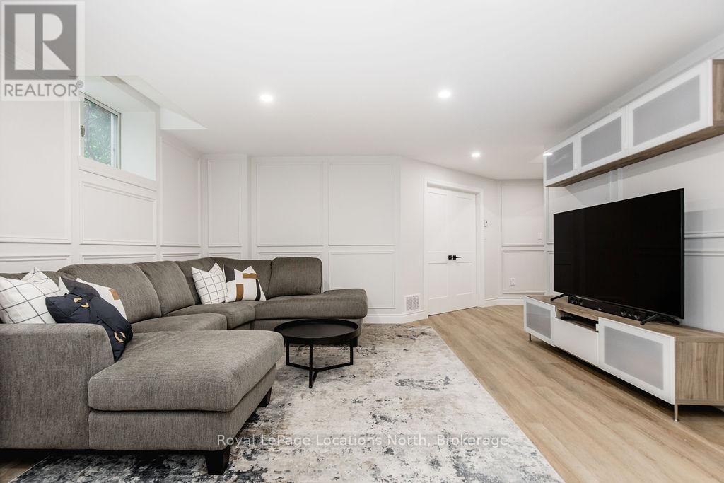 18 Mills Circle, Springwater, Ontario  L0L 1X0 - Photo 37 - S13003624