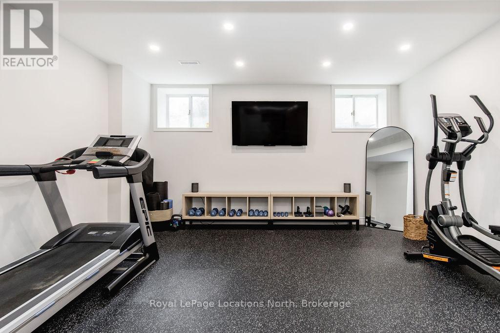 18 Mills Circle, Springwater, Ontario  L0L 1X0 - Photo 40 - S13003624