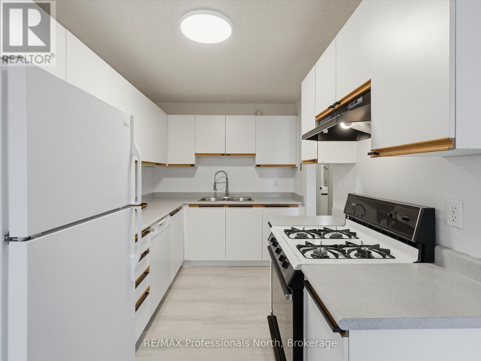 29 Pinecone Dr., Bracebridge, Ontario  P1L 2G3 - Photo 10 - X13003924