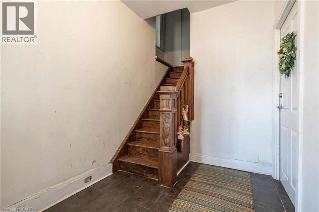 11 Proctor Boulevard Unit# 3, Hamilton, Ontario  L8M 2M2 - Photo 4 - 40821317