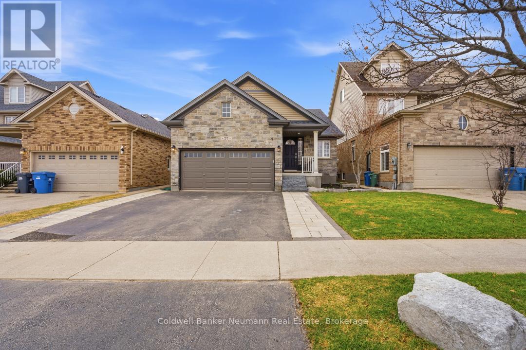 57 WIDEMAN BOULEVARD, Guelph, Ontario