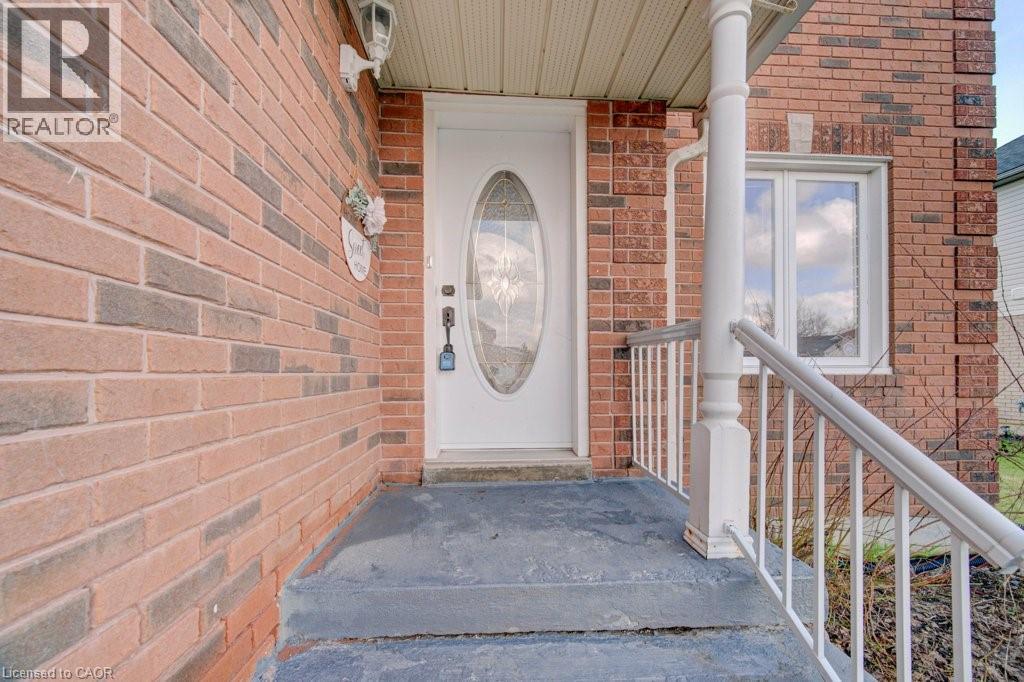 334 Christopher Drive, Cambridge, Ontario  N1P 1B9 - Photo 3 - 40820513