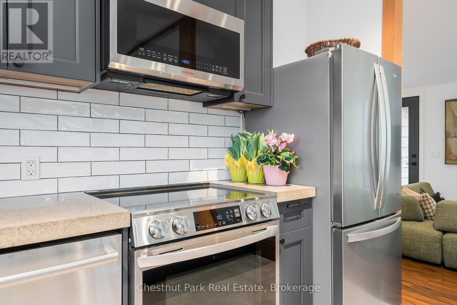 8943 County Road 9, Clearview, Ontario  L0M 1G0 - Photo 20 - S13009154