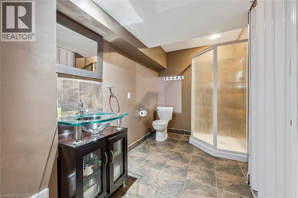 707 Commonwealth Crescent, Kitchener, Ontario  N2E 4J8 - Photo 40 - 40820109