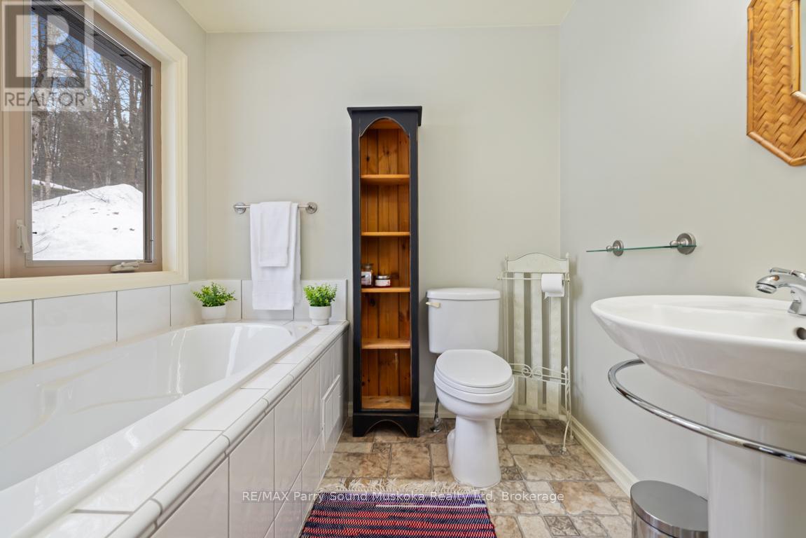 64 124 Highway, Mcdougall, Ontario  P2A 2W7 - Photo 14 - X13013924