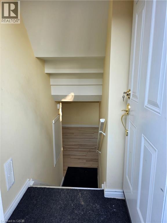 62 Richwill Road Unit# Lower, Hamilton, Ontario  L9C 1S3 - Photo 3 - 40821214