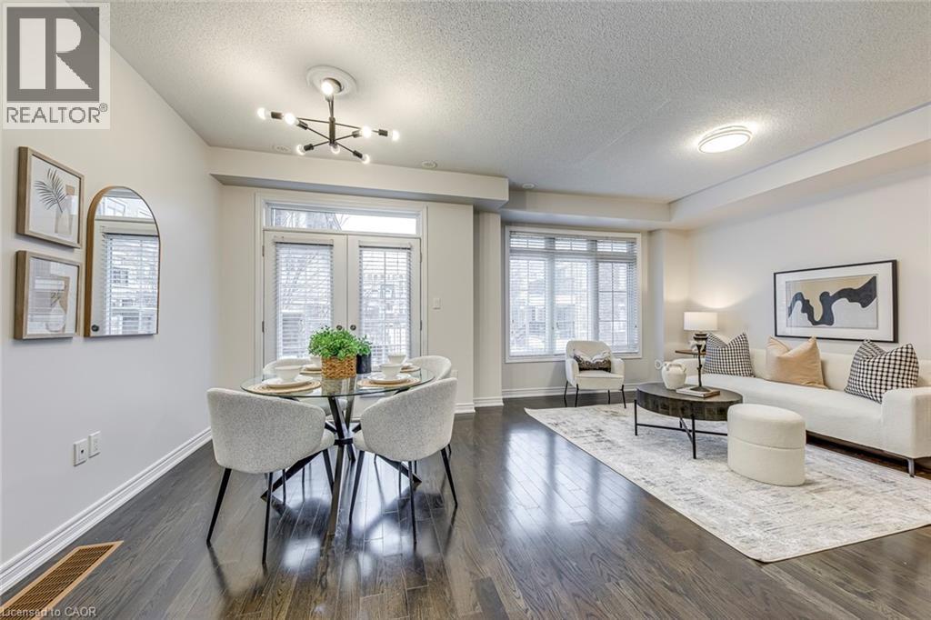 2435 GREENWICH Drive Unit# 74, Oakville, Ontario