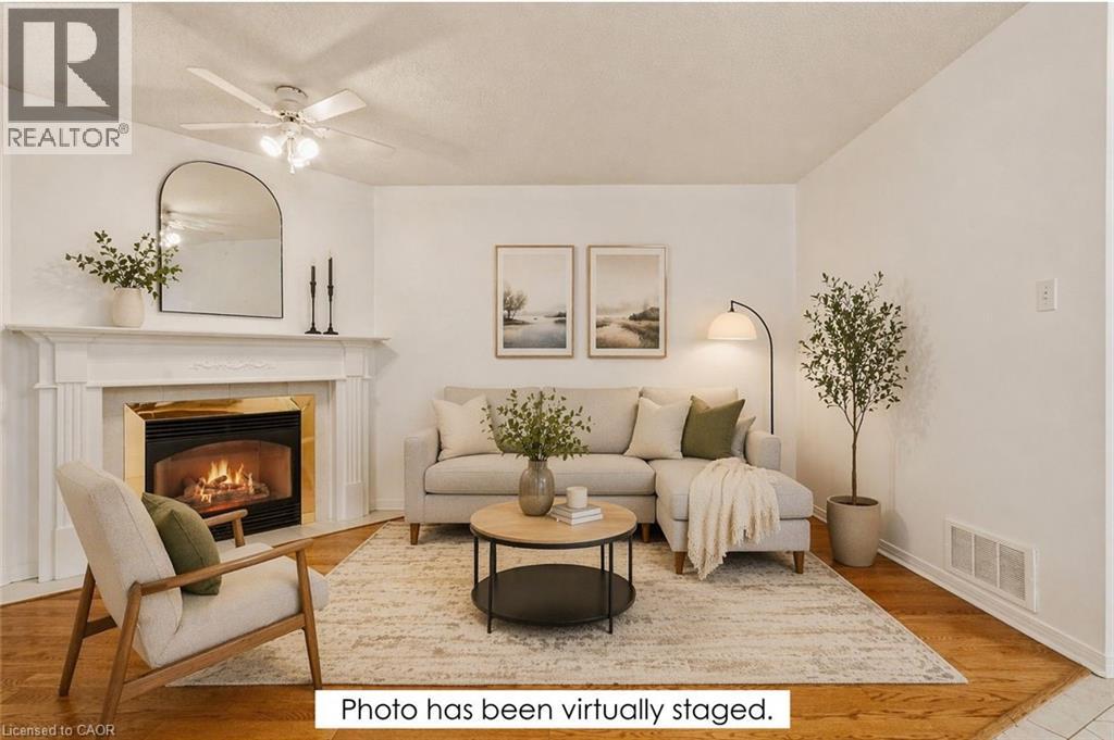 90 Lynnette Drive, Hamilton, Ontario  L9B 2M5 - Photo 2 - 40822128