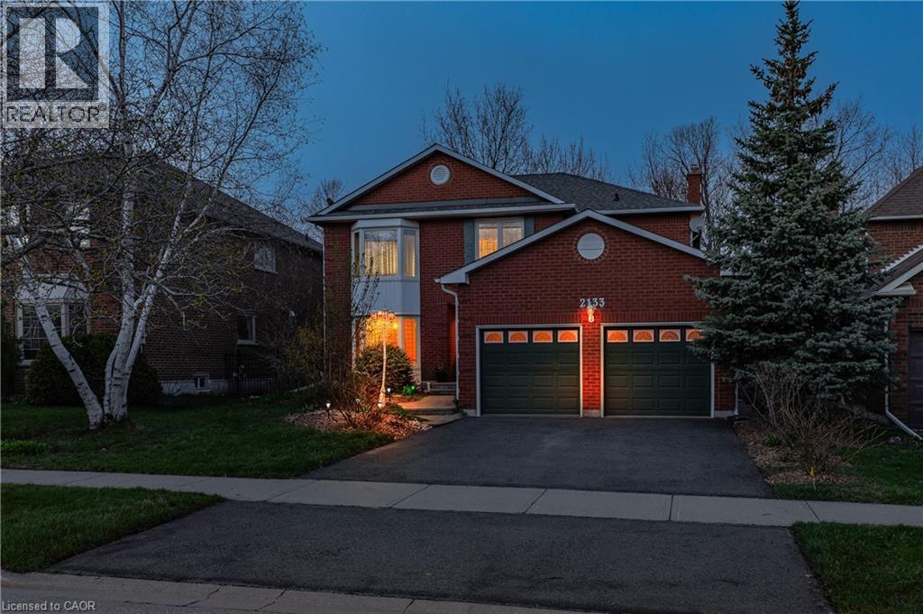 2133 GRAND Boulevard, Oakville, Ontario