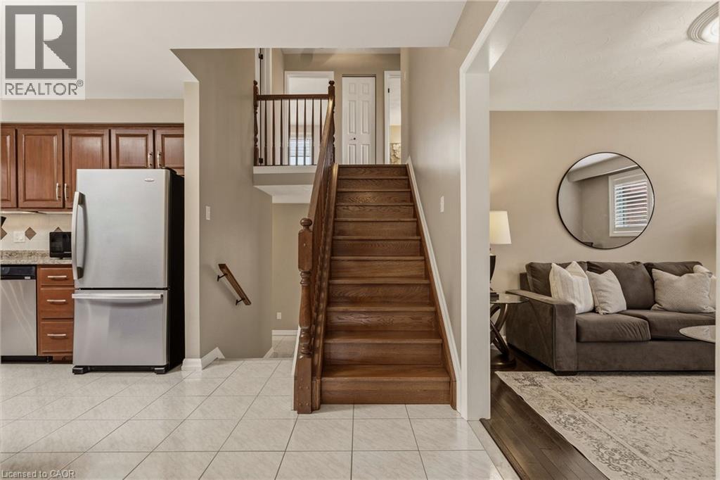 263 Guildwood Drive, Hamilton, Ontario  L9C 6W7 - Photo 19 - 40823097