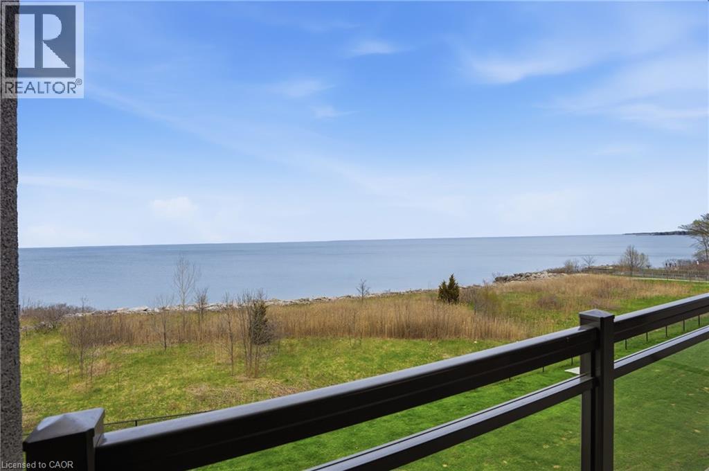 35 SOUTHSHORE Crescent Unit# 330, Hamilton, Ontario