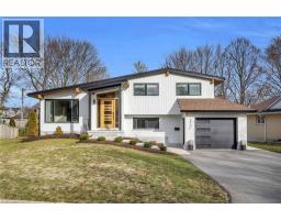 17 BLUEBIRD Place, Elmira, Ontario