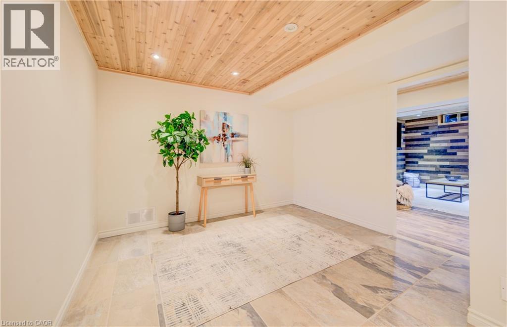 643 Phoebe Crescent, Burlington, Ontario  L7L 6E5 - Photo 38 - 40823193