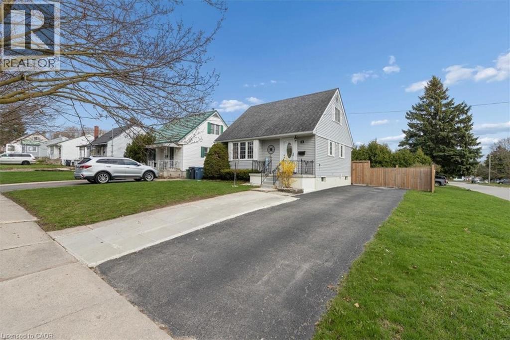 18 GOWDY Avenue, Guelph, Ontario