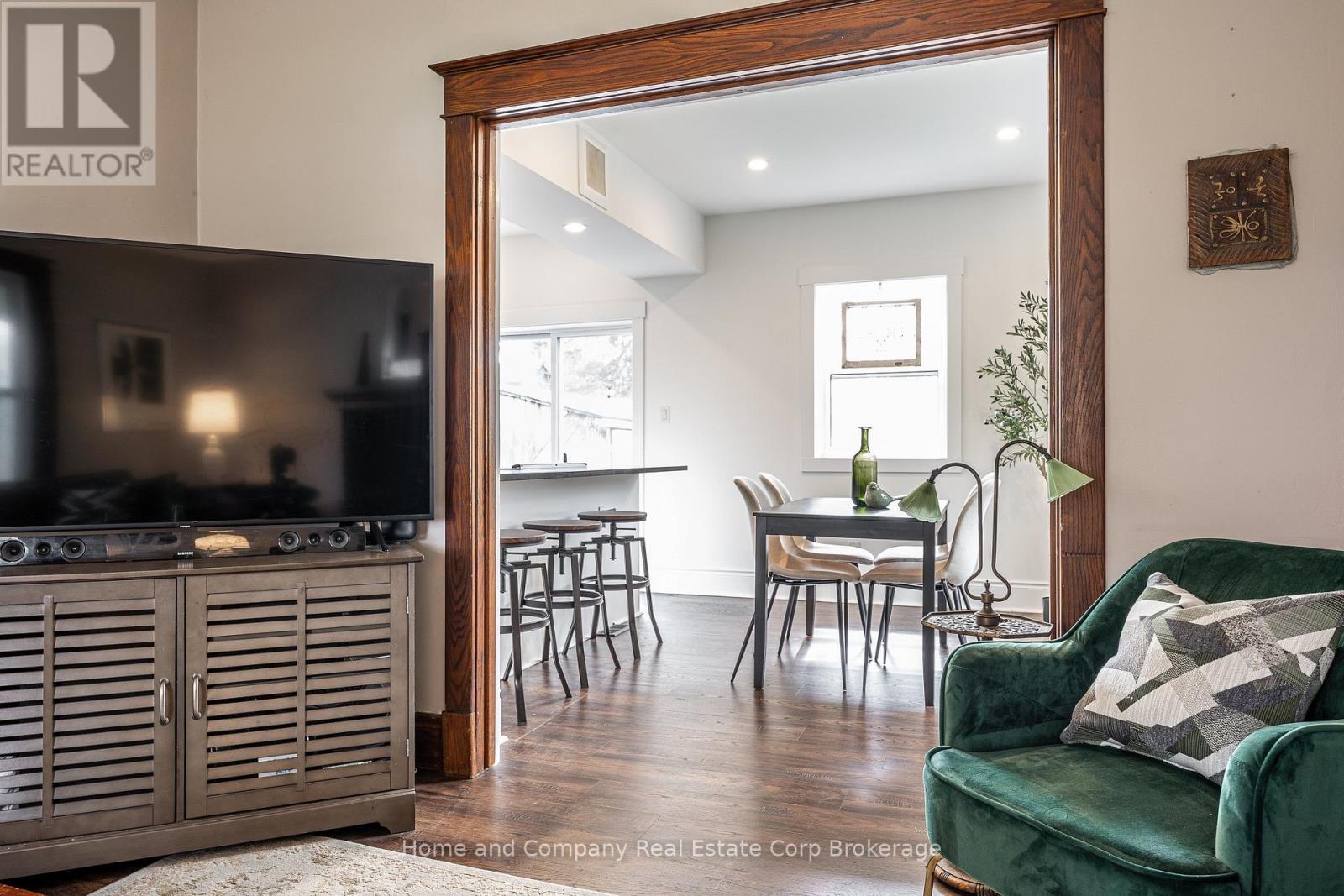 193 St Vincent Street S, Stratford, Ontario  N5A 2X2 - Photo 4 - X13062758