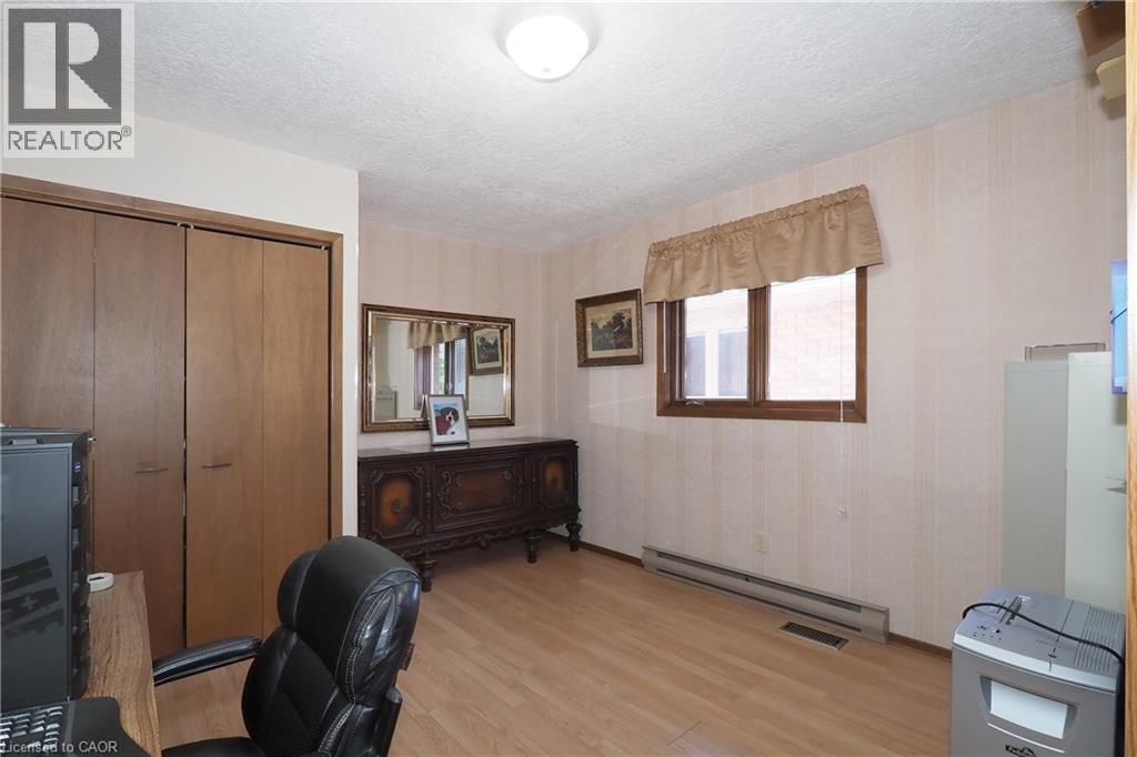 185 Southwood Drive, Kitchener, Ontario  N2E 2B2 - Photo 13 - 40863239